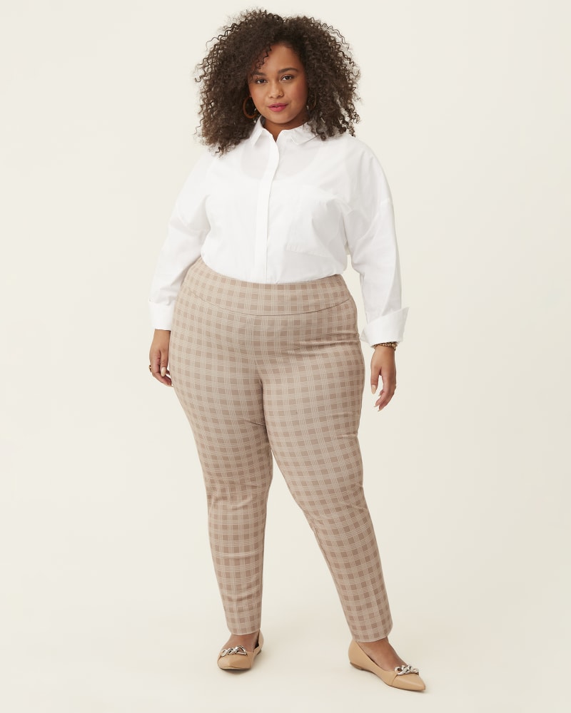 Plus size model with hourglass body shape wearing Matilda Plaid Ponte Pant by Ryan Wylde | Dia&Co | dia_product_style_image_id:181691